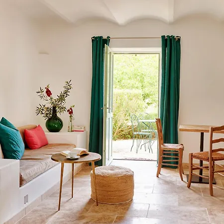 Mas La Buissonniere Maison d'hôtes *
